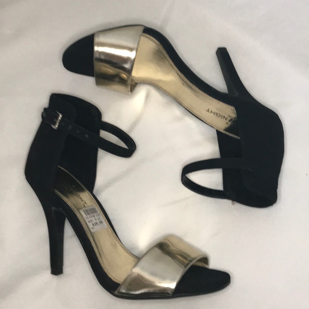 High Heels - Picture 2 of 5